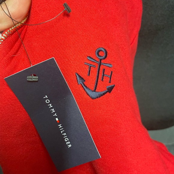 Plush red Tommy Hilfiger hoodie ❤️ - Picture 4 of 5